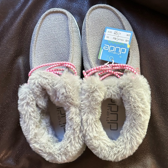 NEW Hey Dude fur lined shoes - new with tags! - Picture 15 of 16